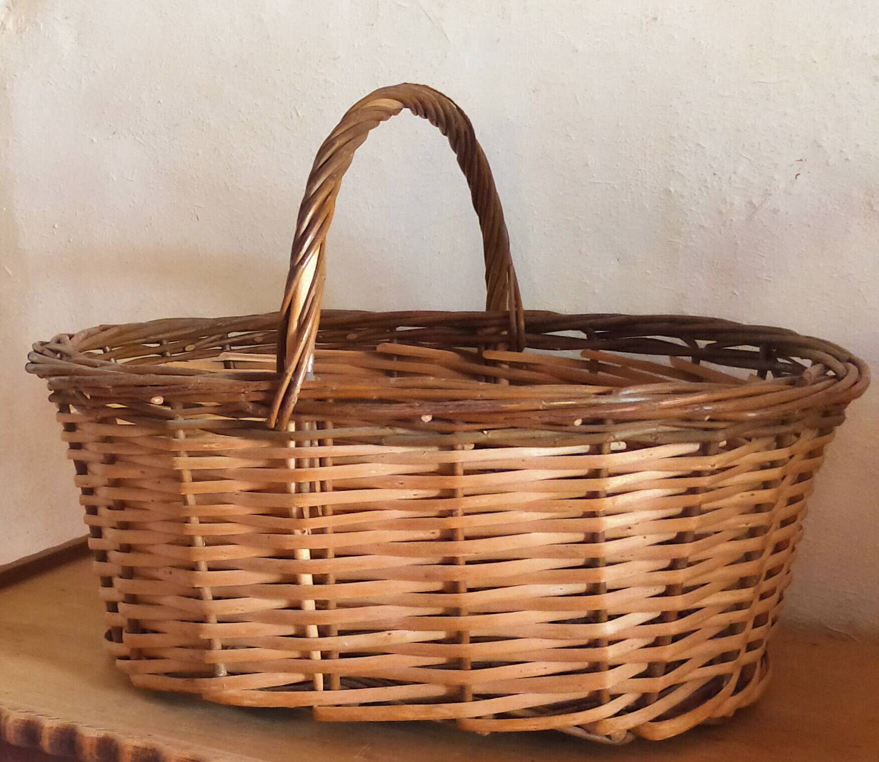 Wicker basket