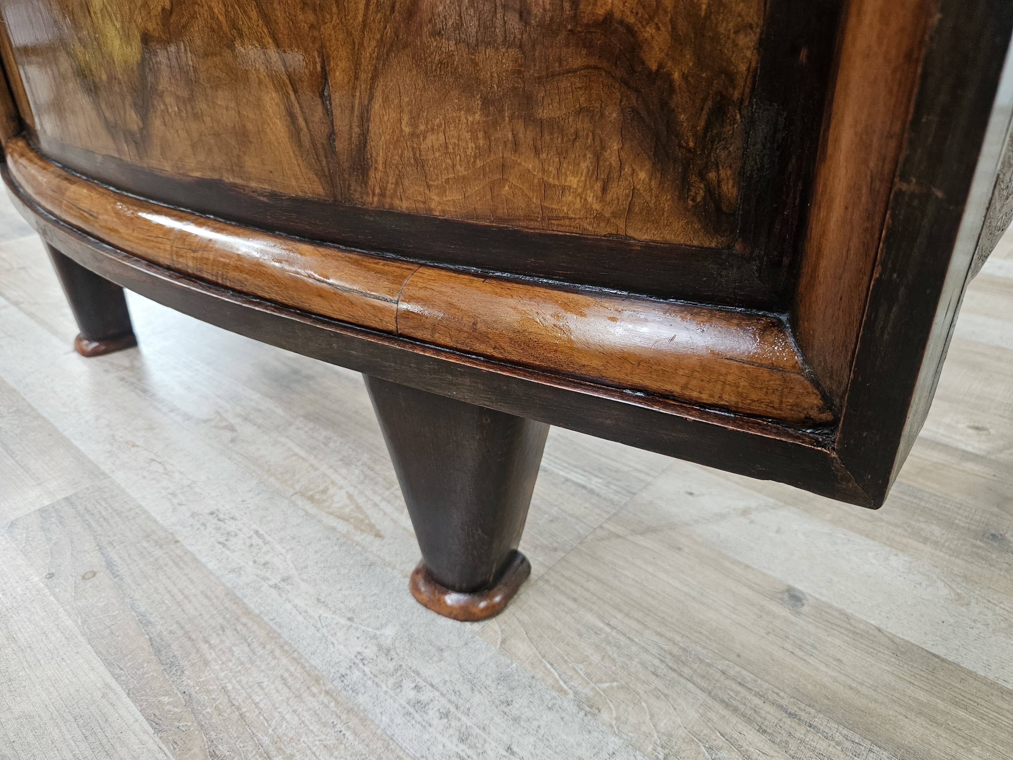 Tuscan Art Decò single bed from the 1940s in briar root