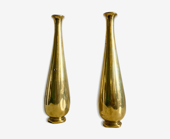 Lot de deux vases soliflores laiton