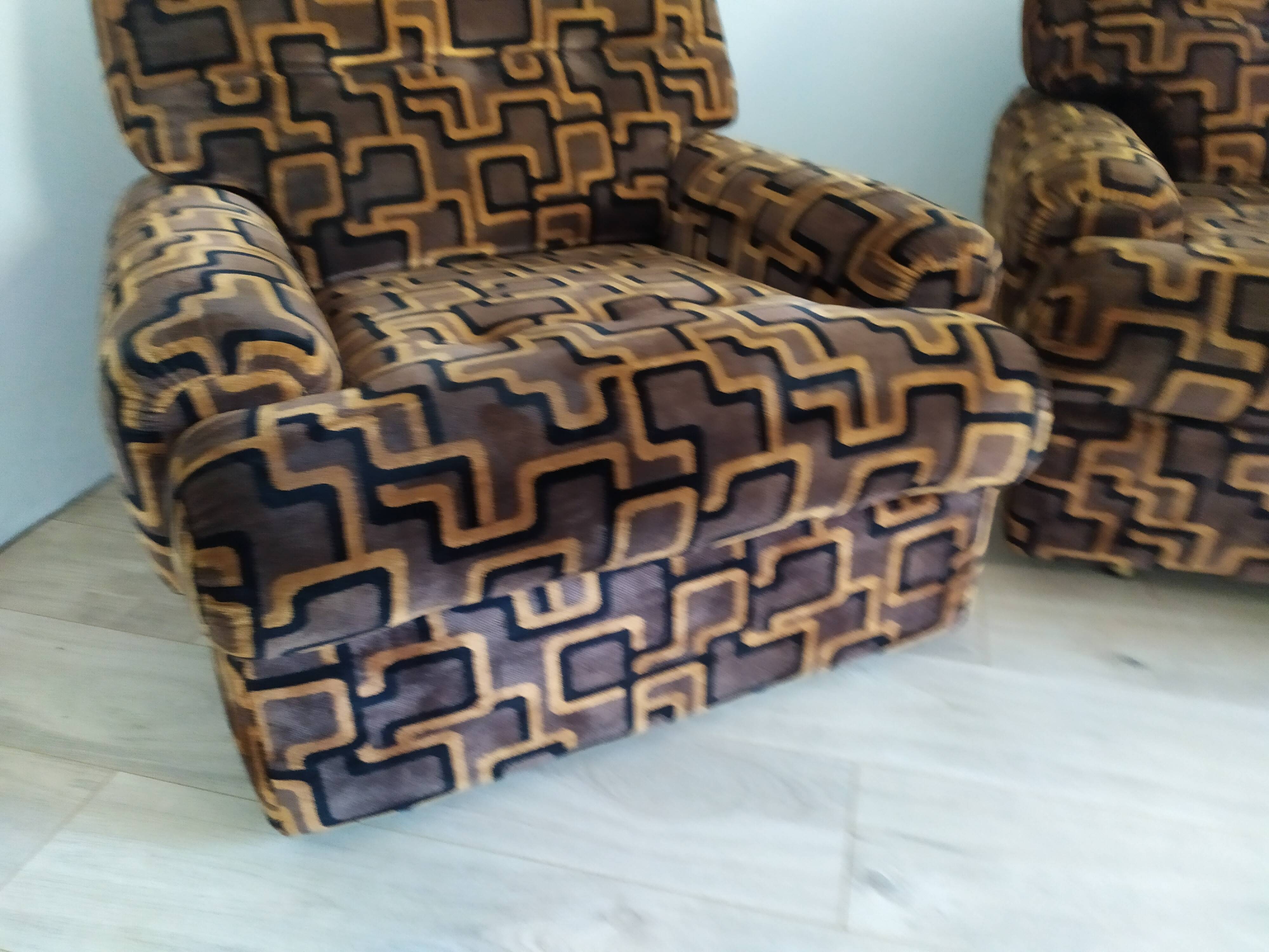 Set vintage sofa bed and 2 armchairs