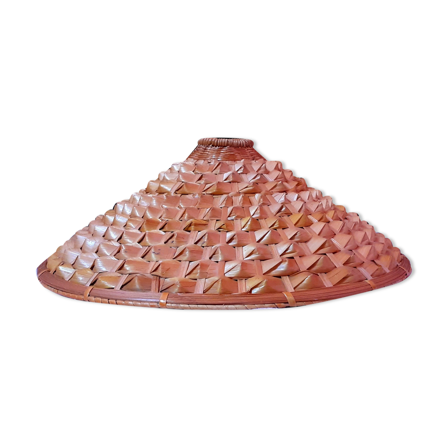 Suspension pagoda in banana leaves