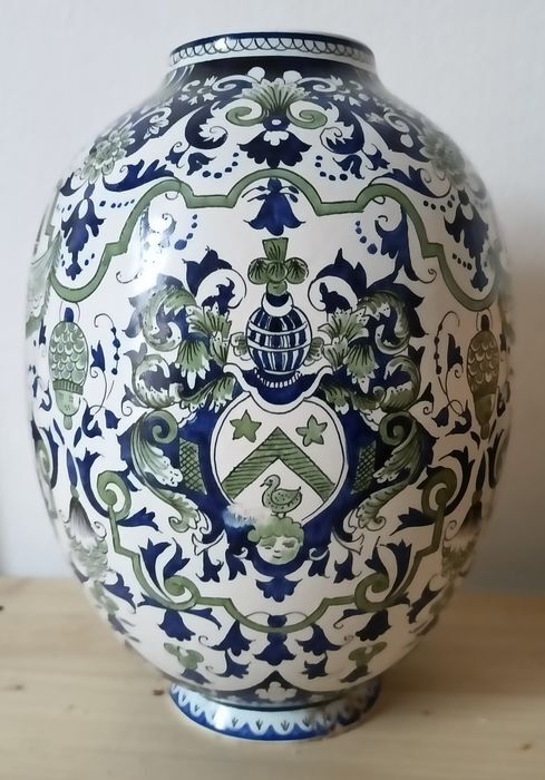 Vase "Egg" Porcelain of Rouen
