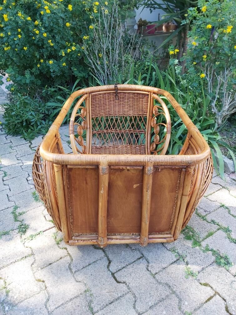 Vintage rattan pod to hang