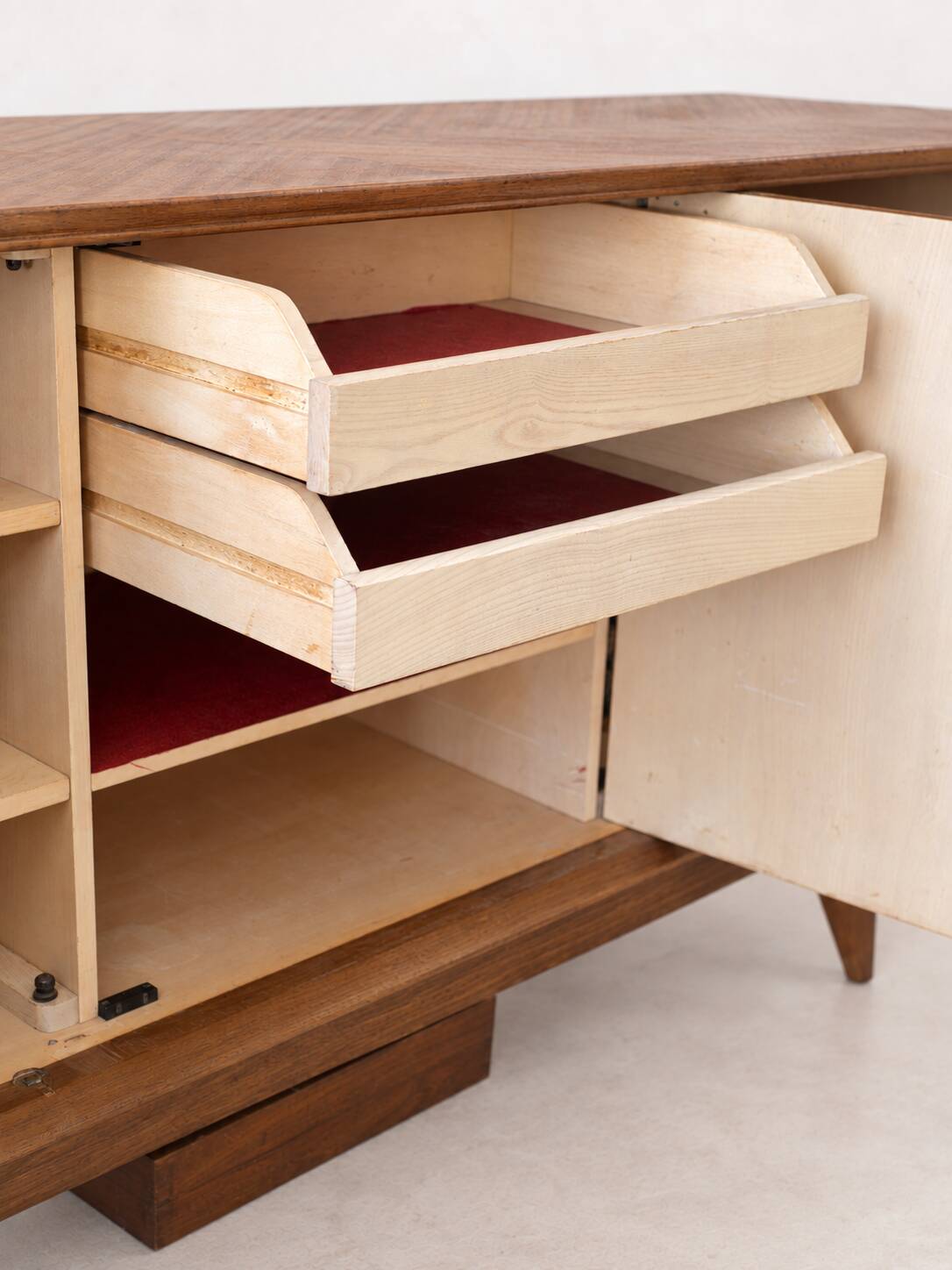 Teak enfilade with herringbone pattern from the 1950s.
