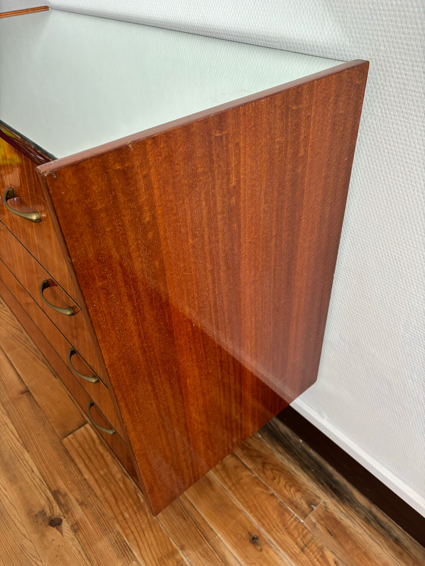 Vintage chest of drawers