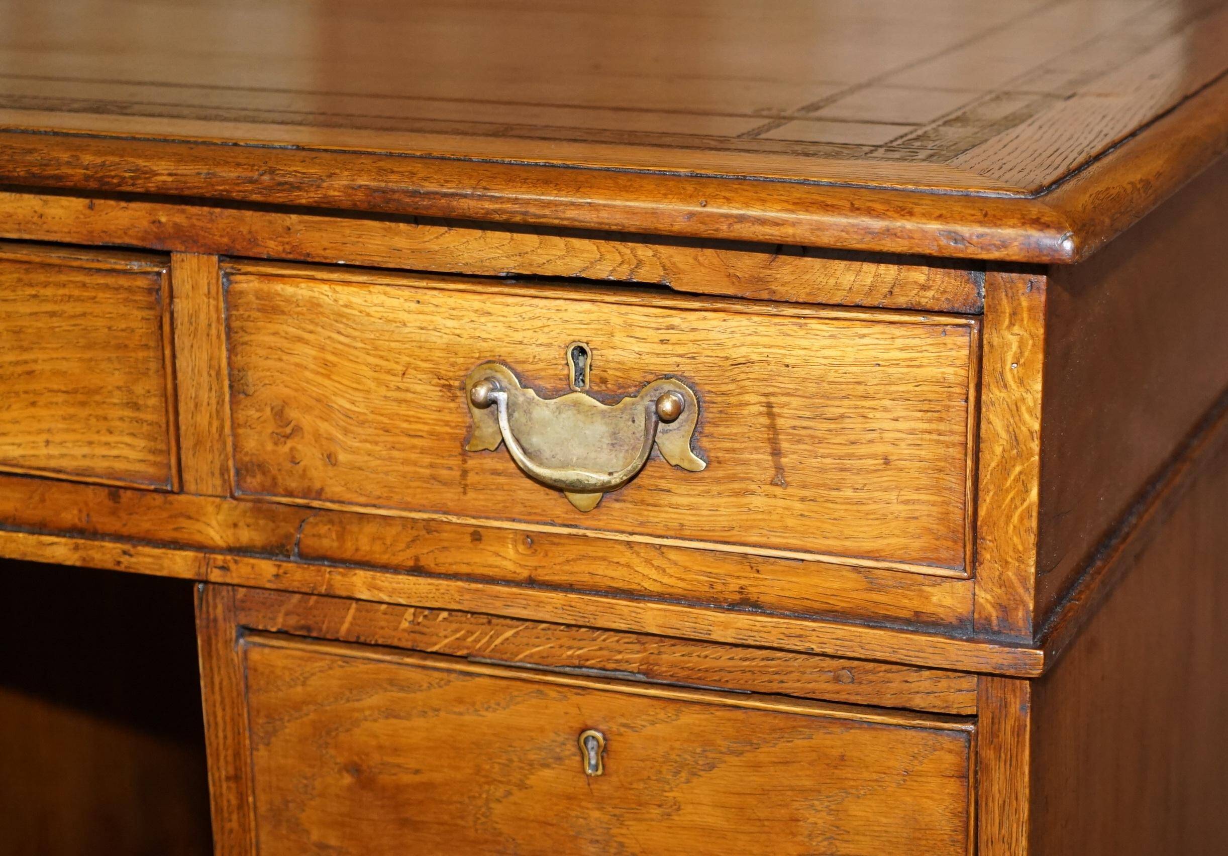 Georgian oak chest of drawers restored around 1800