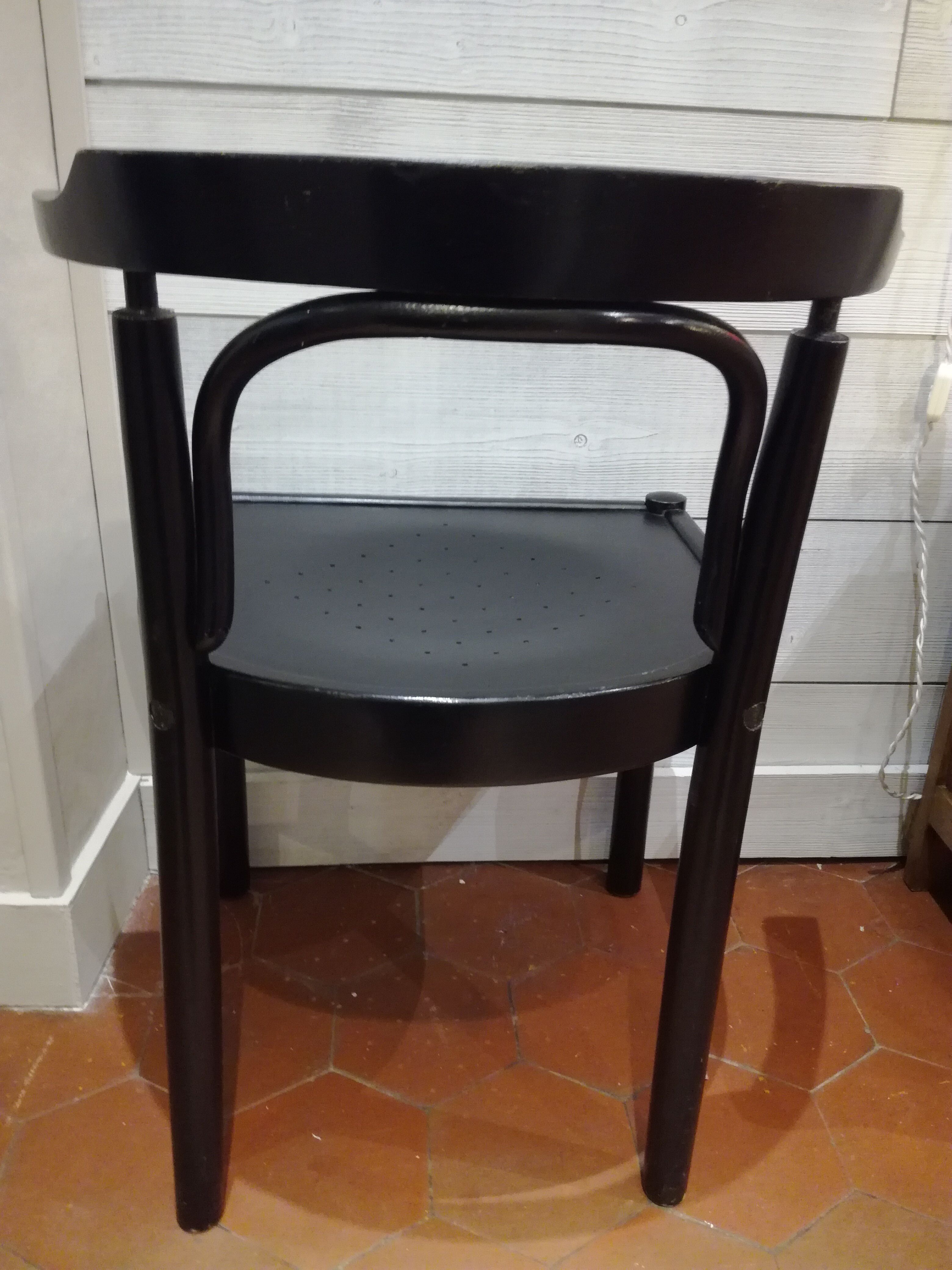 Black bistrot chair