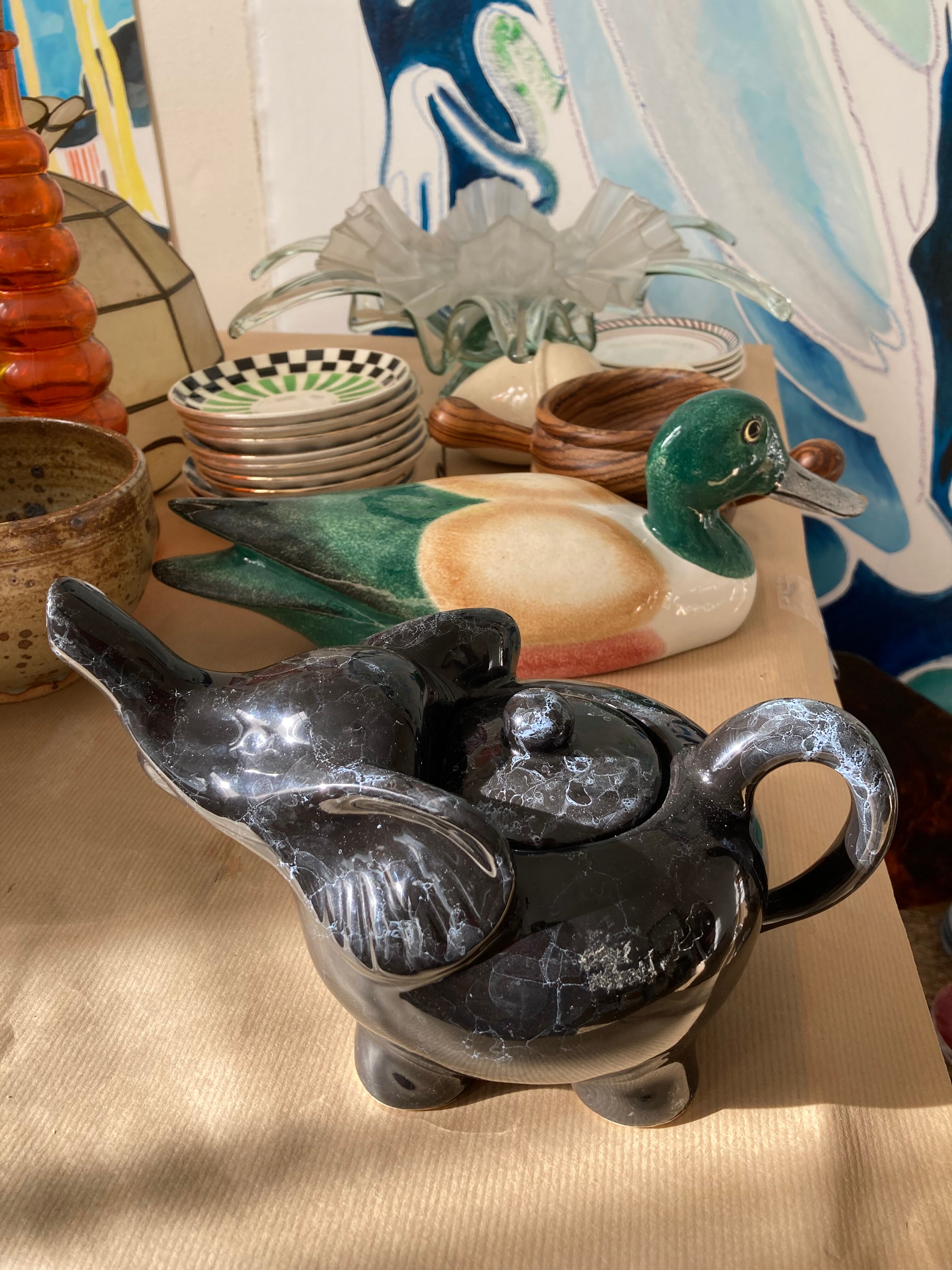Elephant teapot in black marbled ceramic vintage white