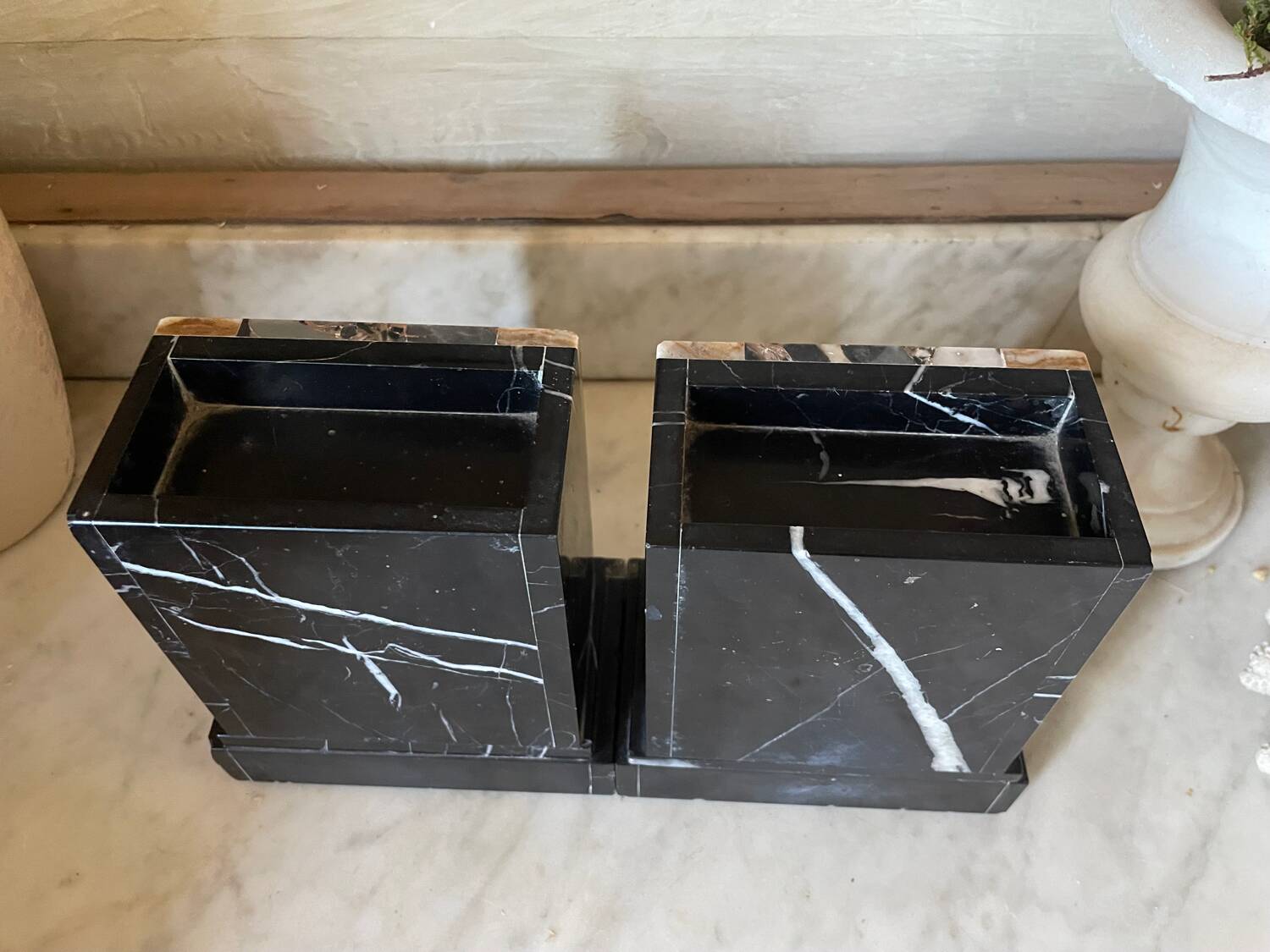 Pair of Art Deco marble and onyx bookends