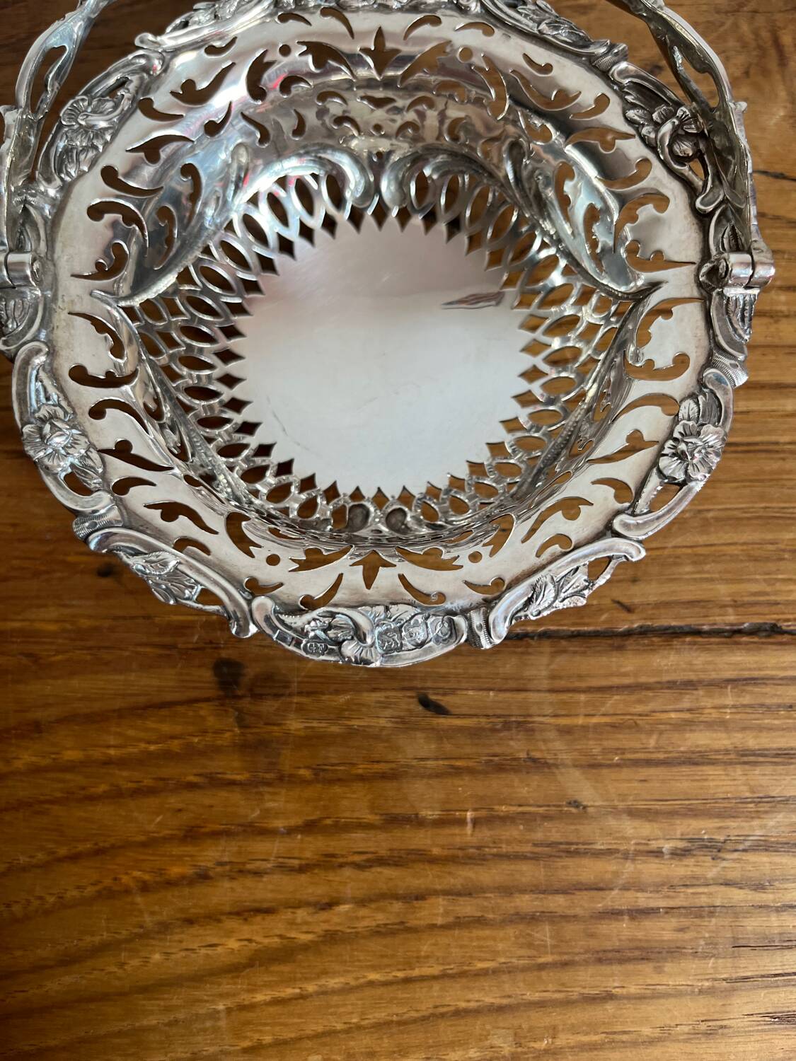 Basket with Mobile Handle In 925 Silver Hallmarked London 1898