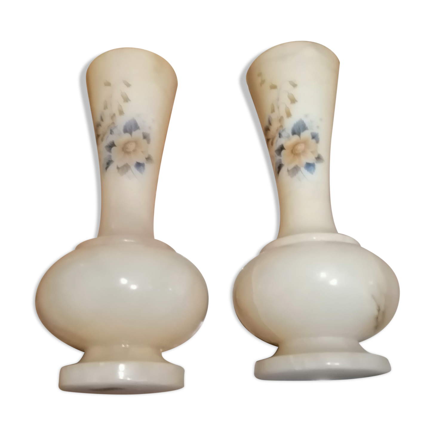 Pair of albatre vases
