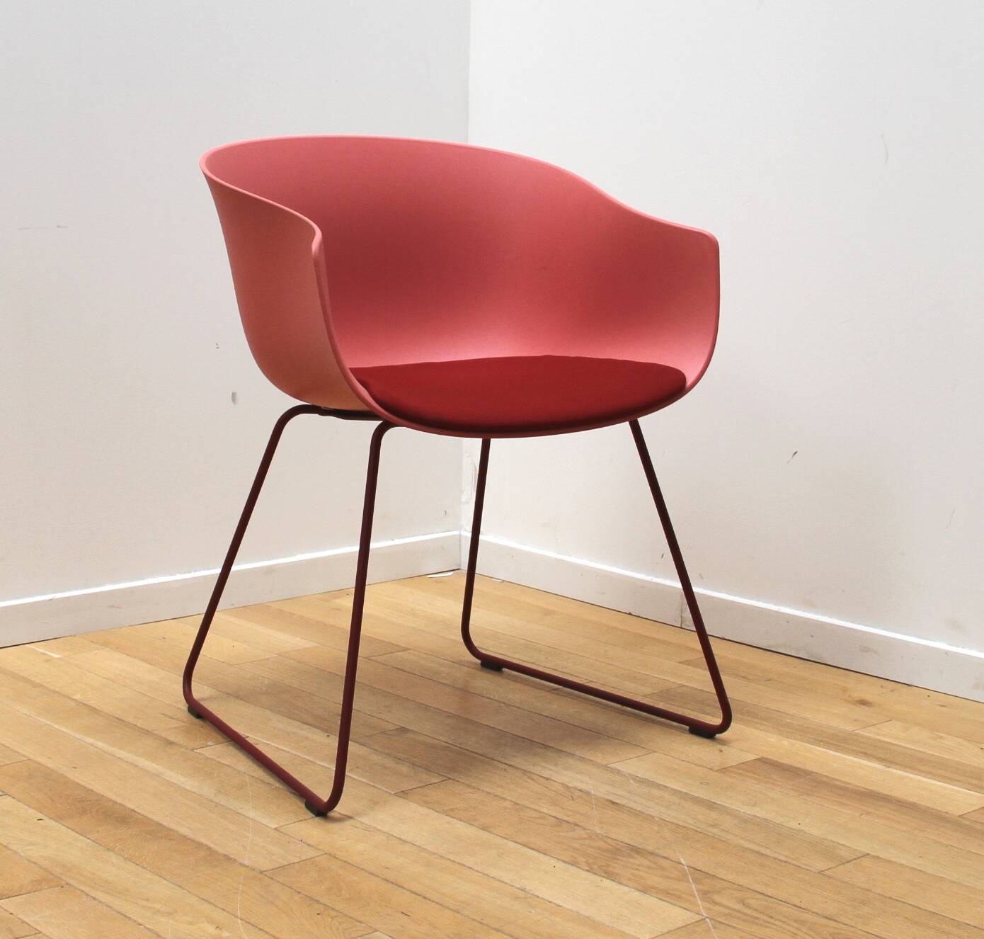 Bai designer chair, Onderrata