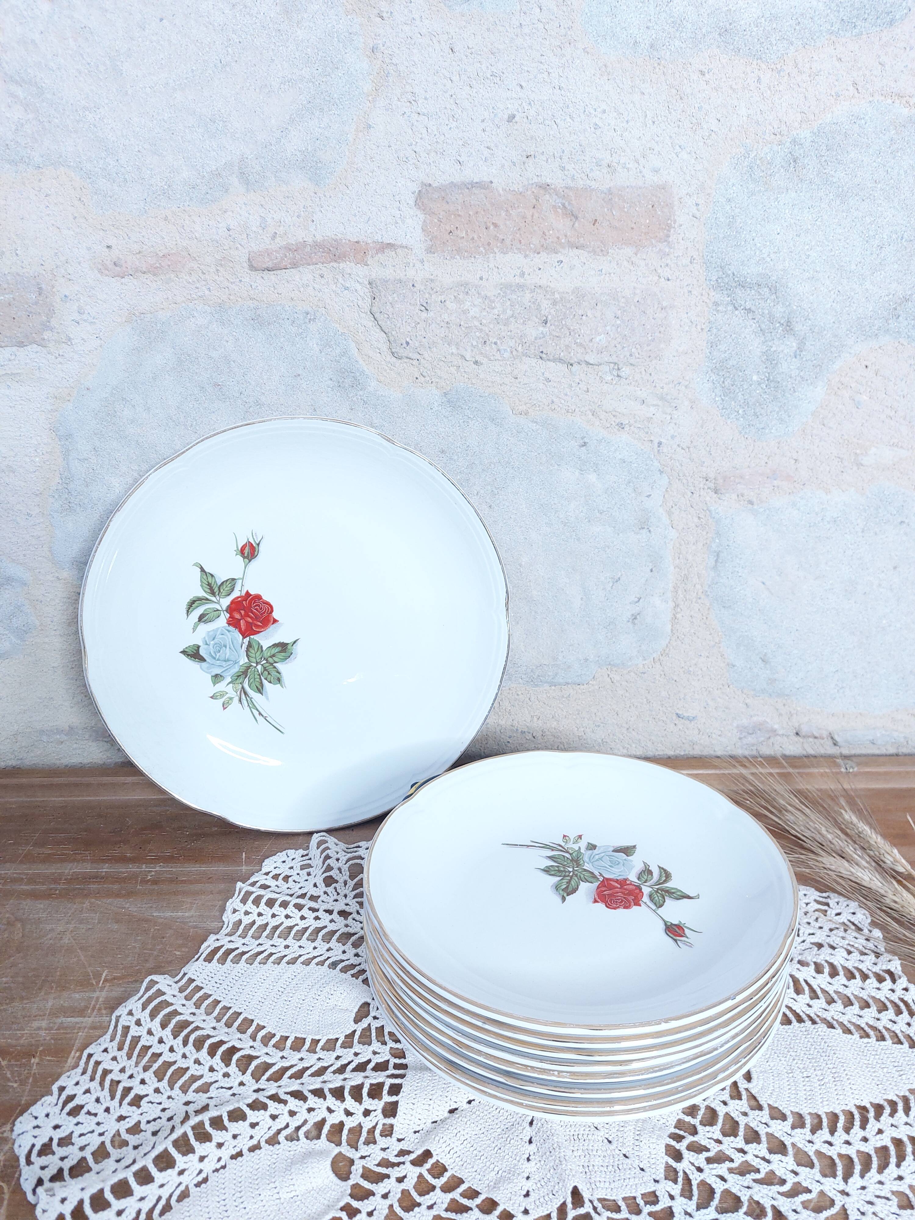 8 dessert plates and serving dish Moulin des loups pink pattern