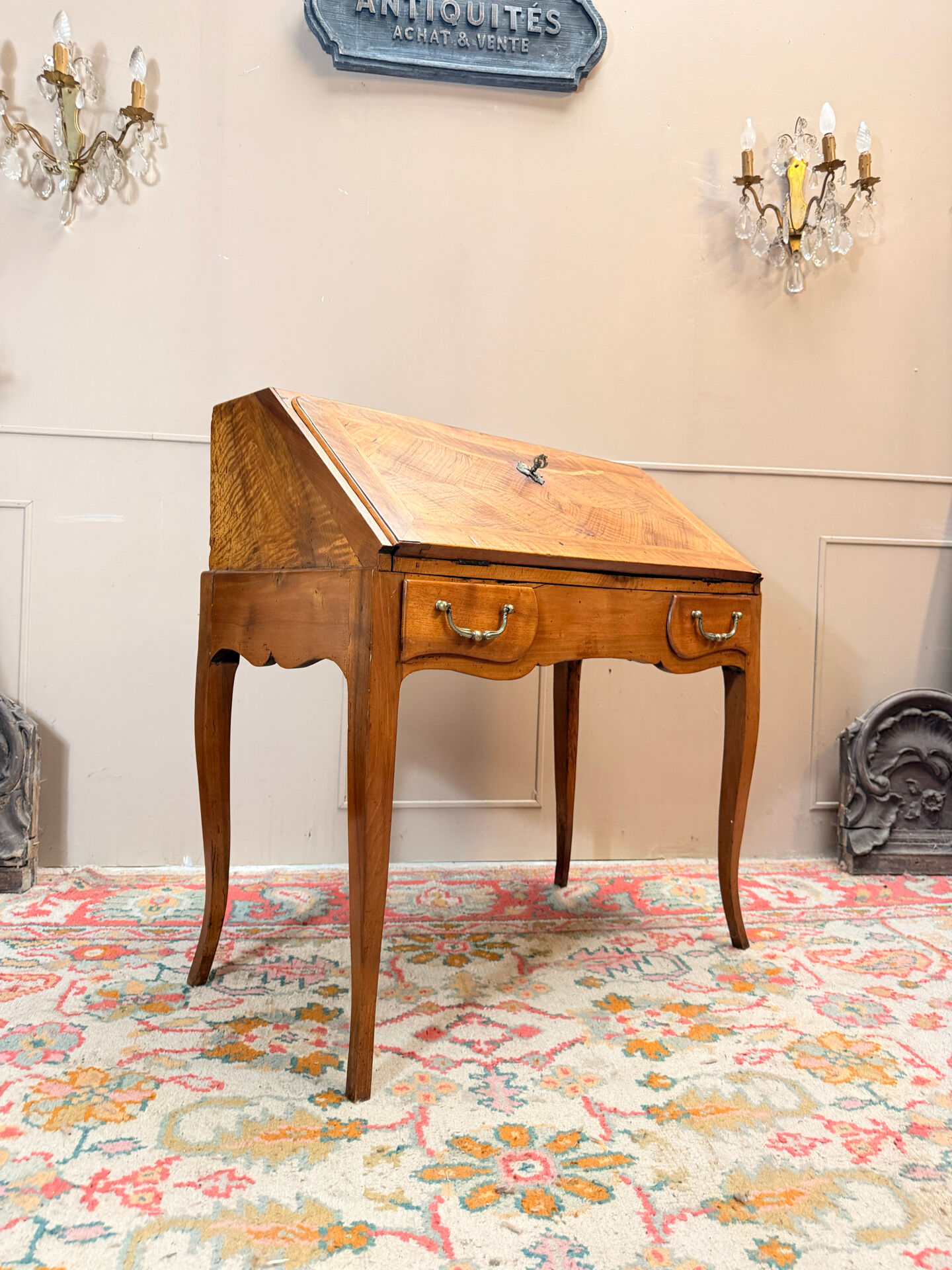 WALNUT SLOPING DESK FROM THE LOUIS XV PERIOD 18TH CENTURY