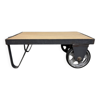 Table basse industrielle noire, années 1960
