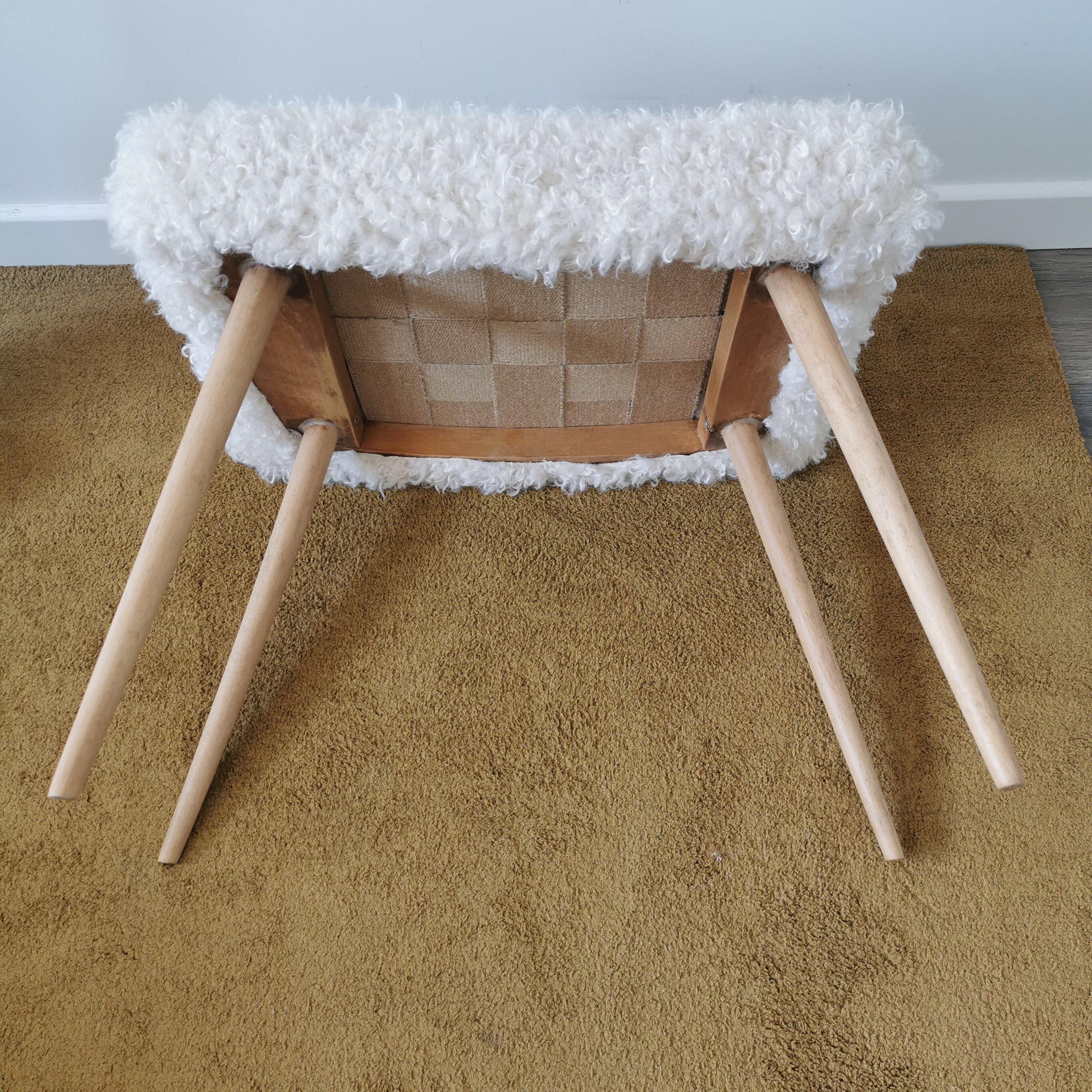 Scandinavian footrest