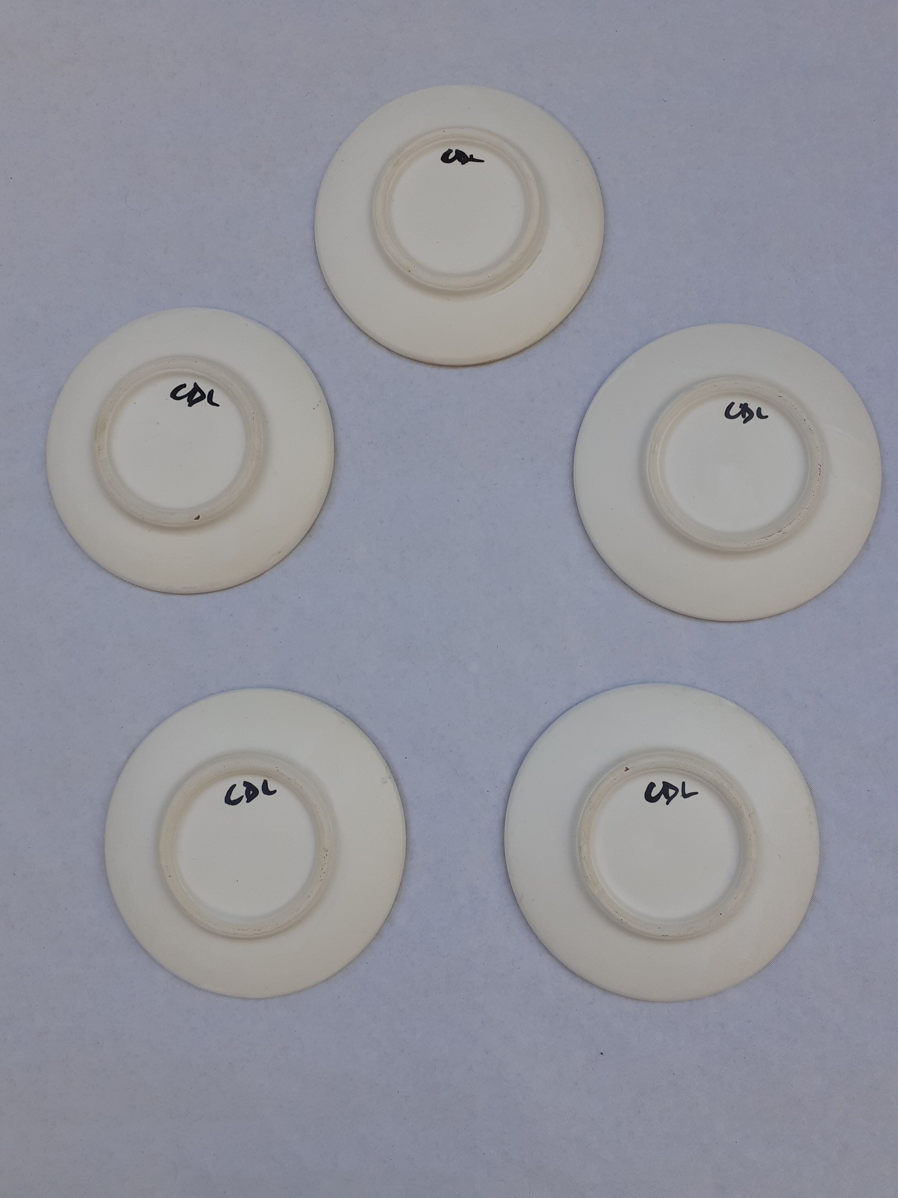 Enamelled plates