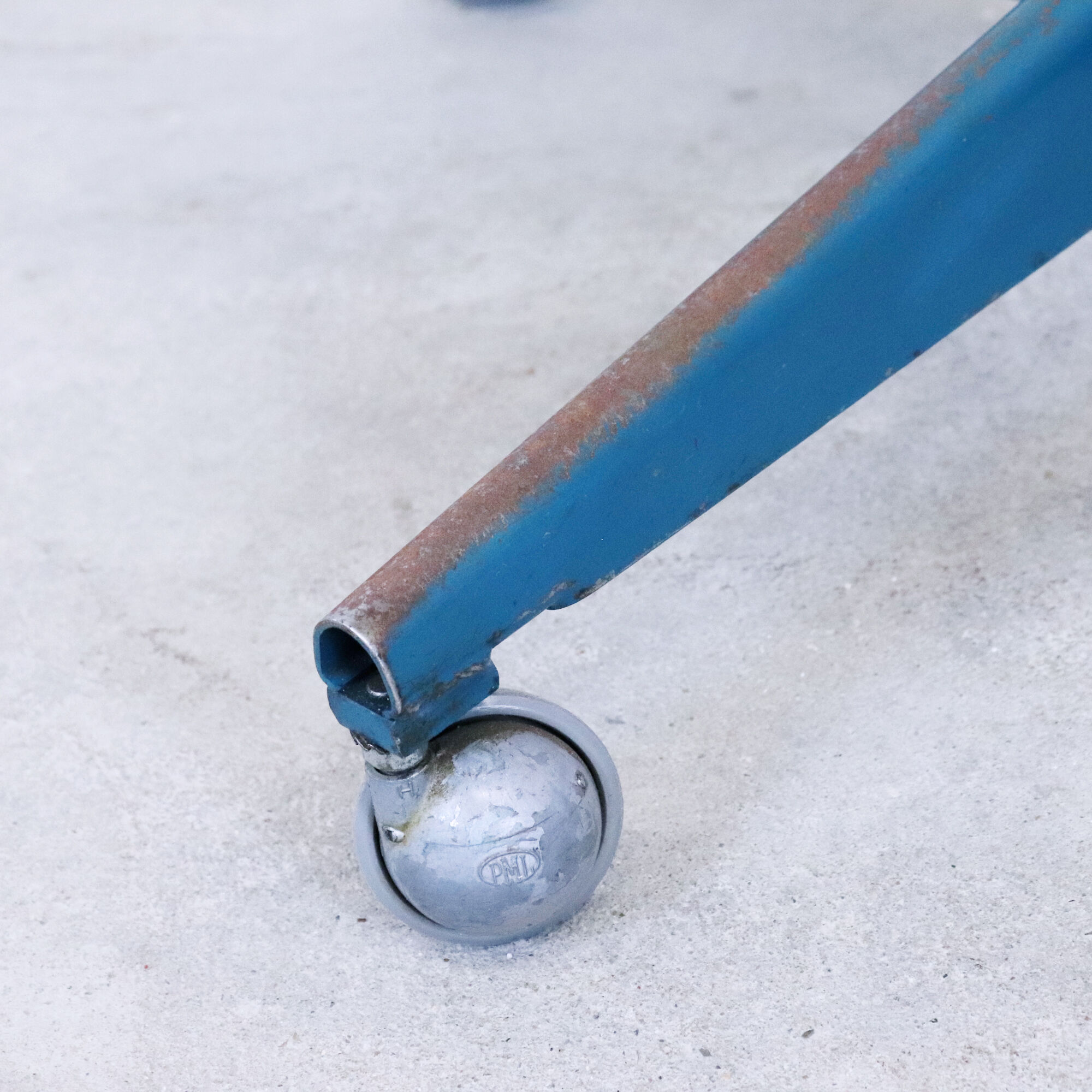 Roulette rotary architect chair