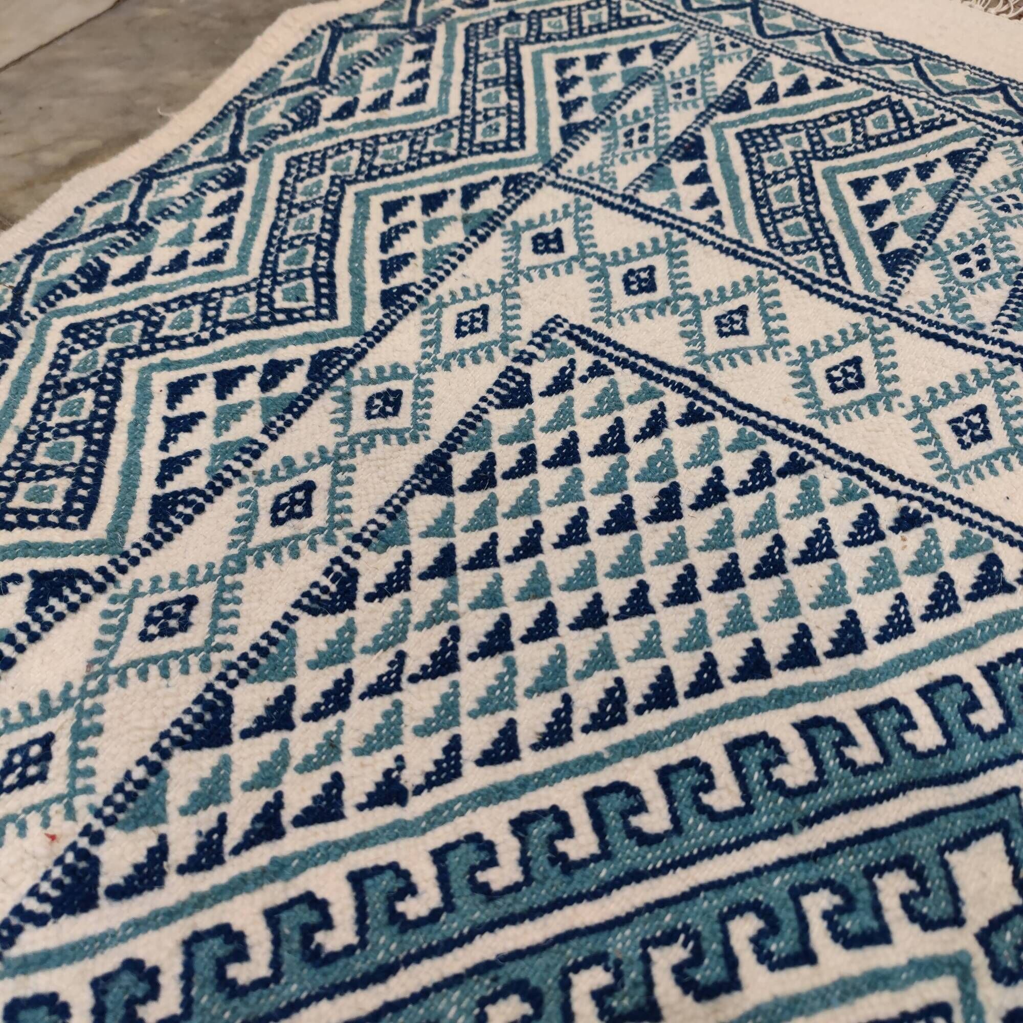 White and blue margoum rug hand-woven in natural wool