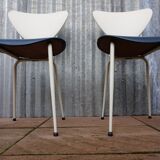 Ensemble de 2 chaises à manger rétro de skai en bleu et blanc