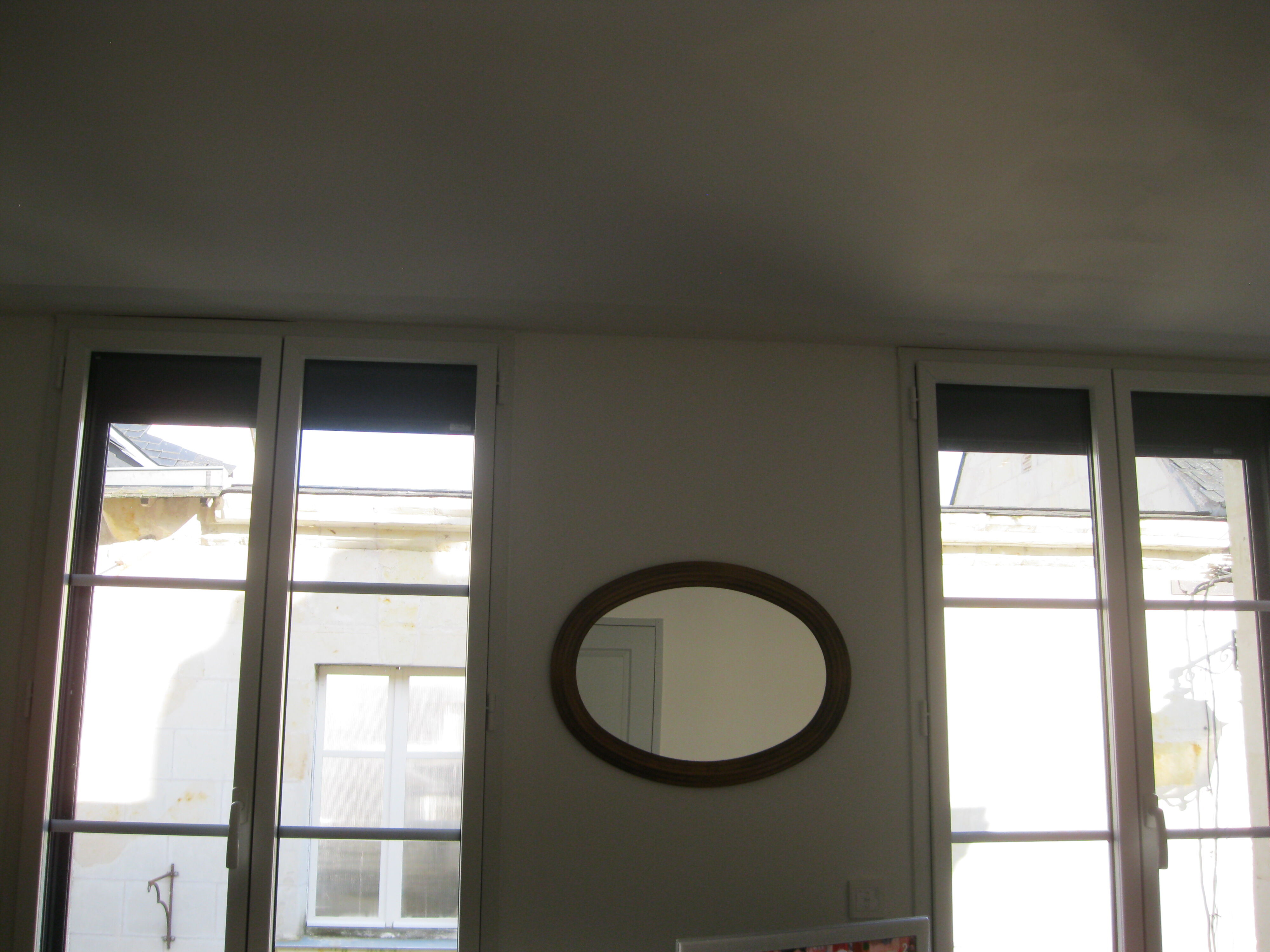 Mirror oval wood molding