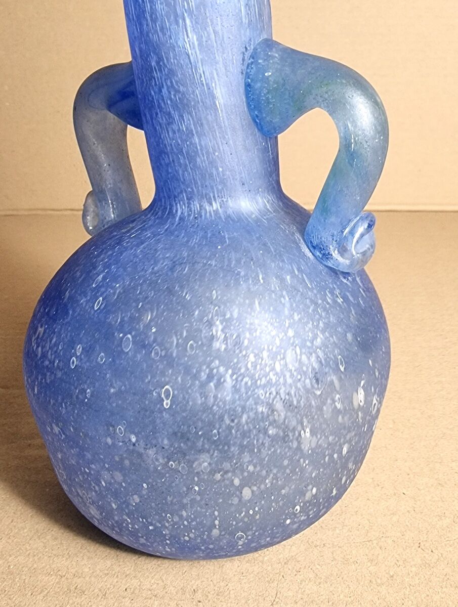 Glass vase a scavo at the antique Vetri d'arte Seguso