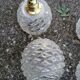 Lot de 4 suspensions globe en verre moulé vintage