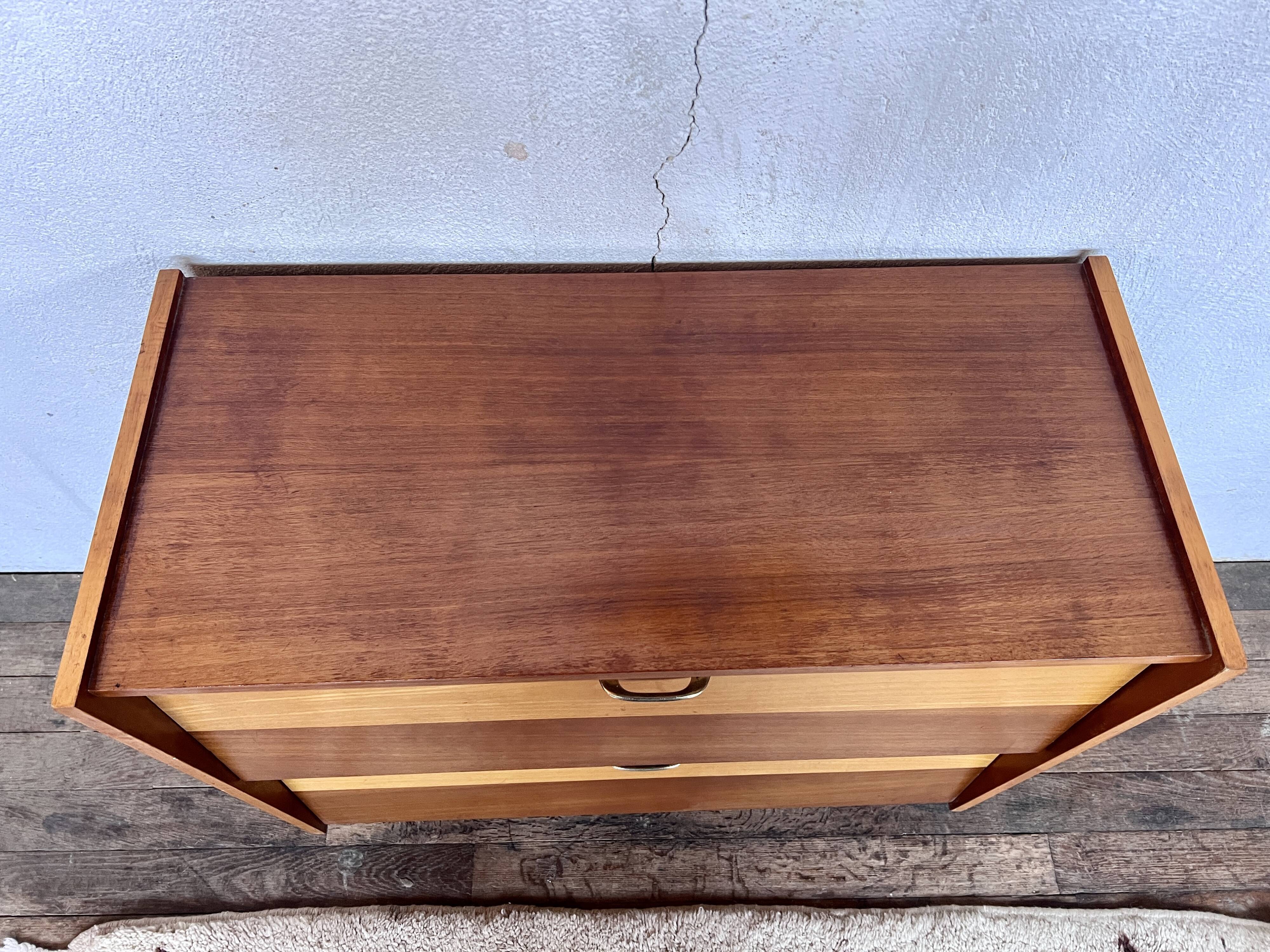 Two-color shoe furniture from the 50s with compass feet