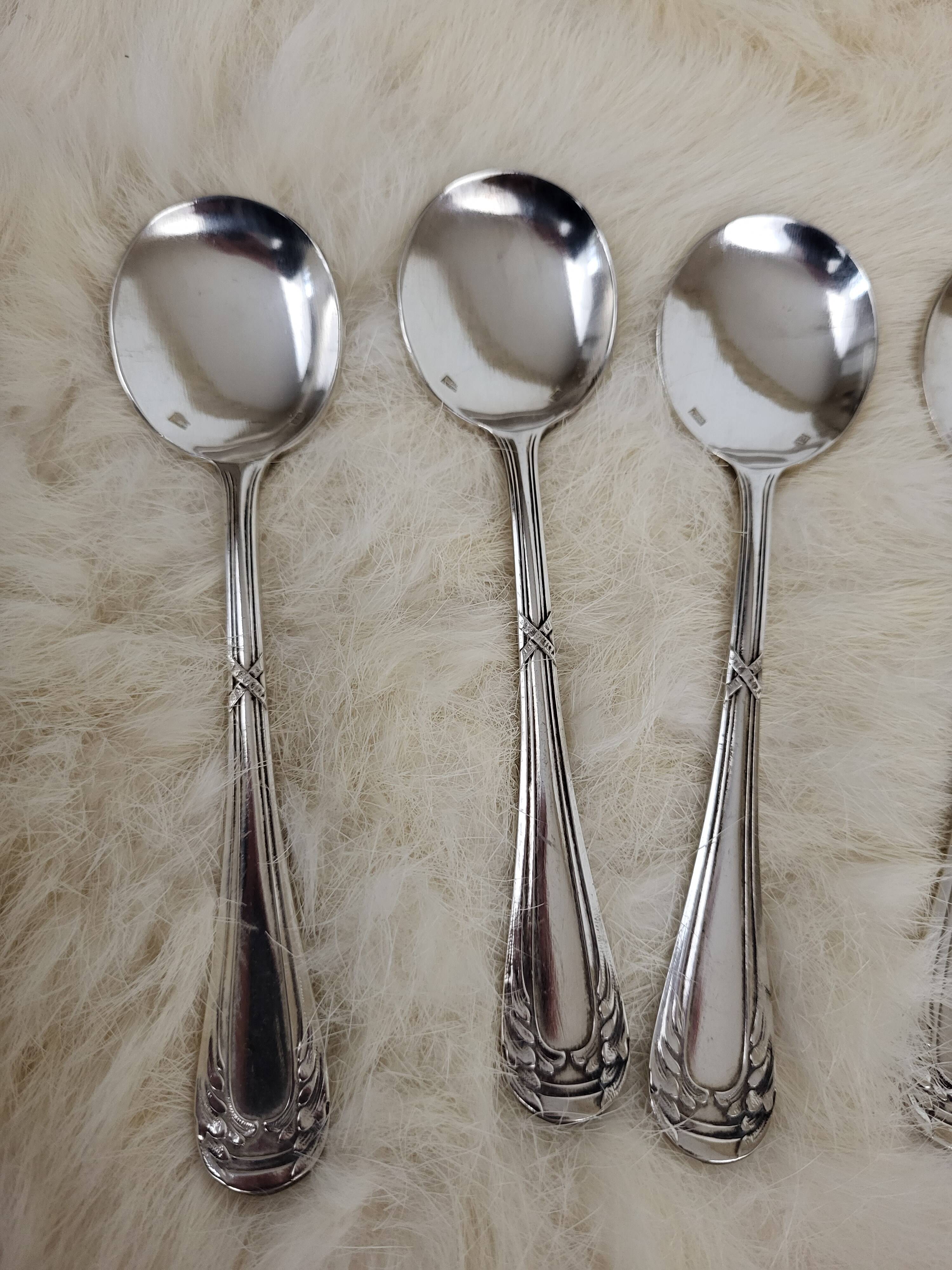 6 silver-plated metal spoons