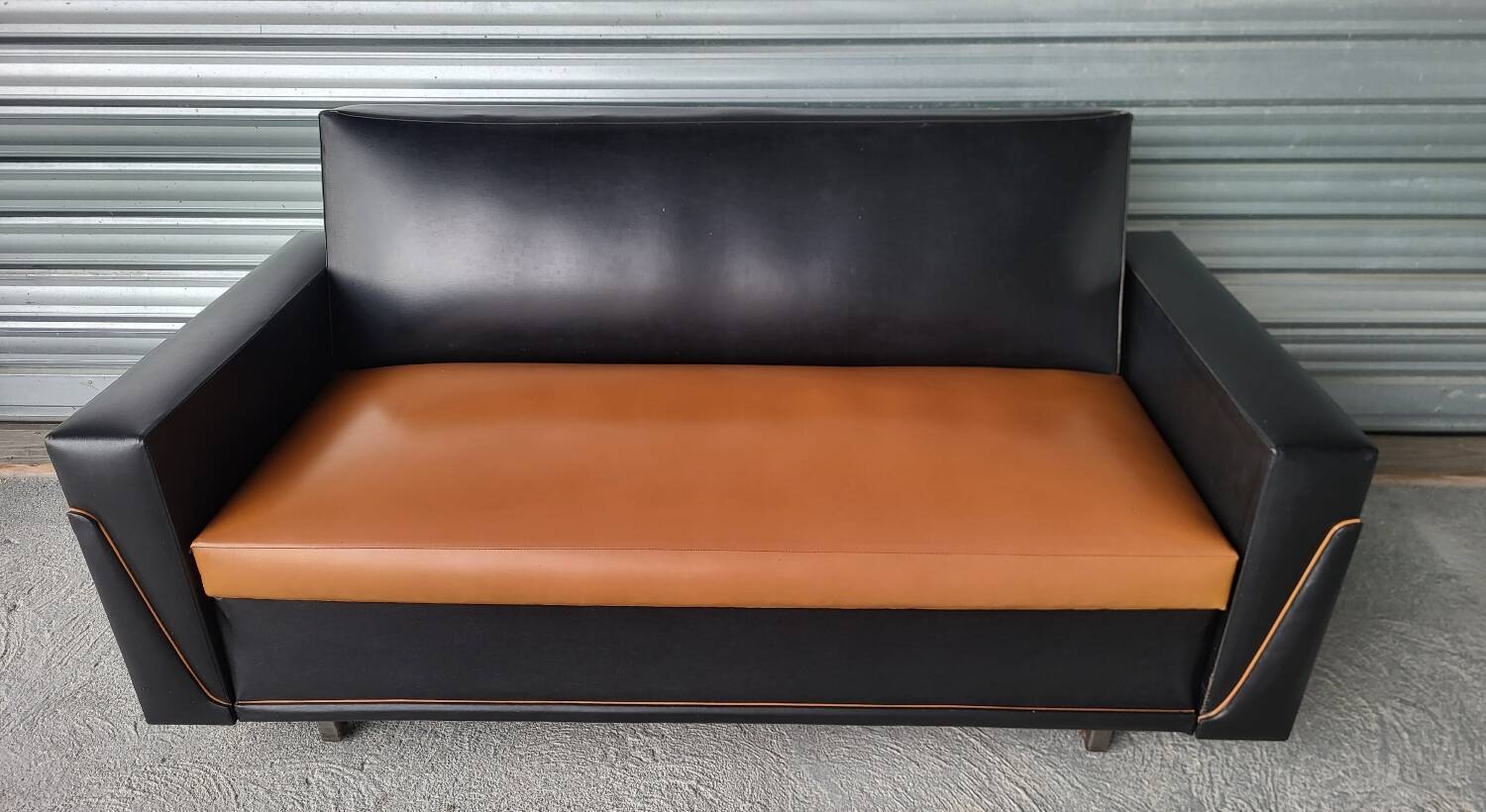 Authentic Vintage sofa bed sofa bed bench in very good condition