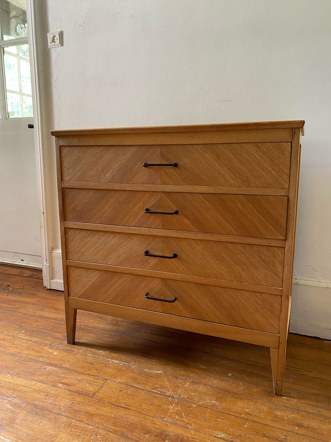 Scandinavian 4-drawer commode with vintage compass legs