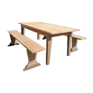 table de ferme et ses - bancs