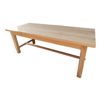 Farm table