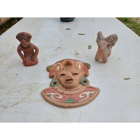 Lot of "Inca" pottery