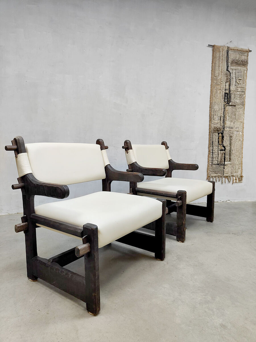 2 midcentury armchairs sculptural nature