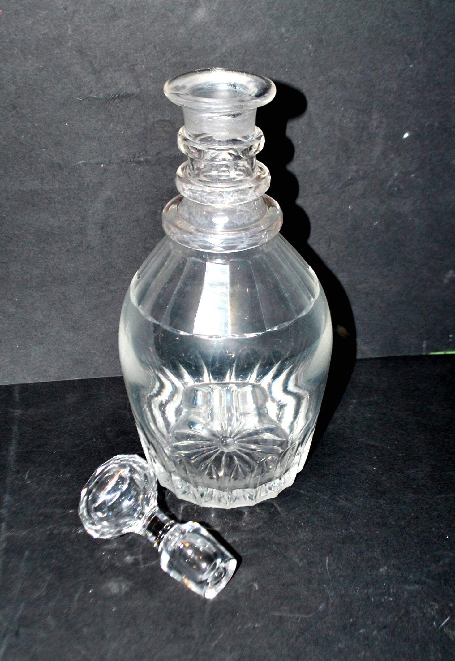 Antique bistro carafe in vintage cut glass, height 28cm