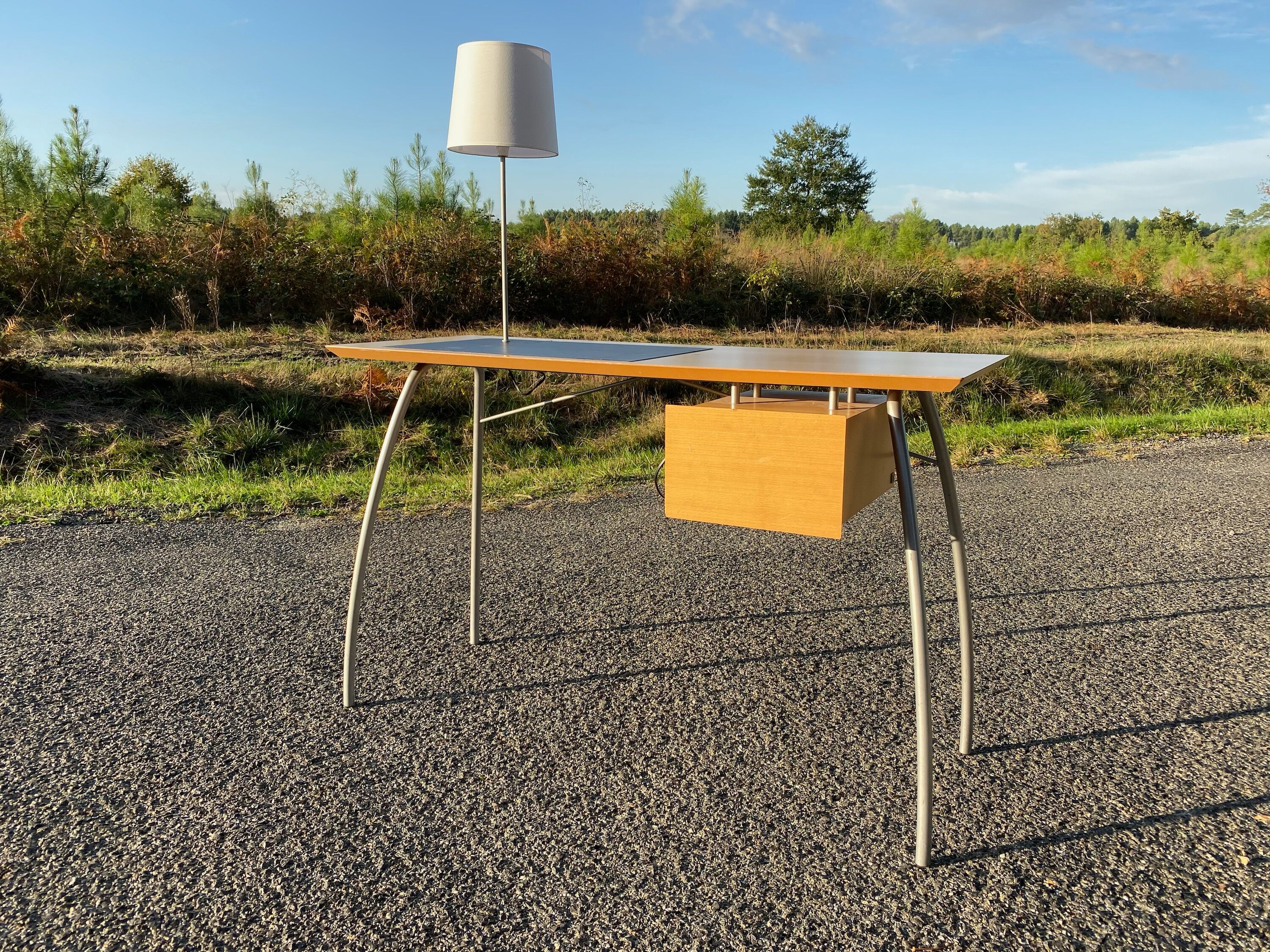 Desk "Saint-James" by Jean Nouvel published by Ligne Roset