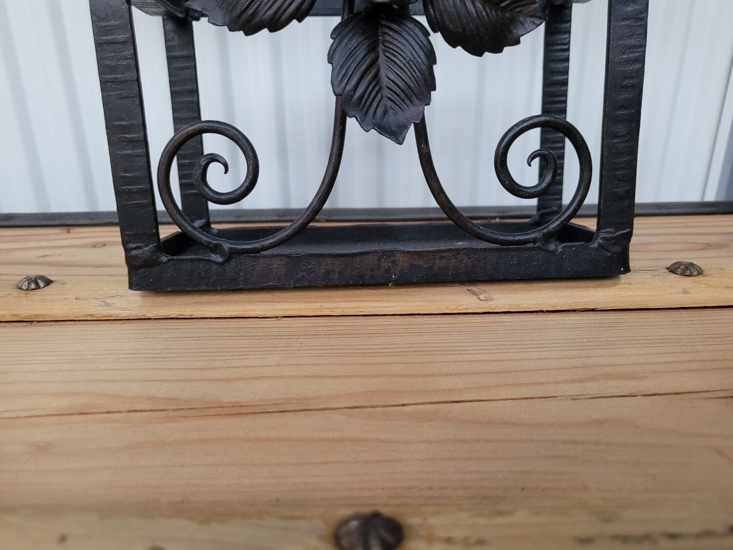 Porte brosses en fer forgé