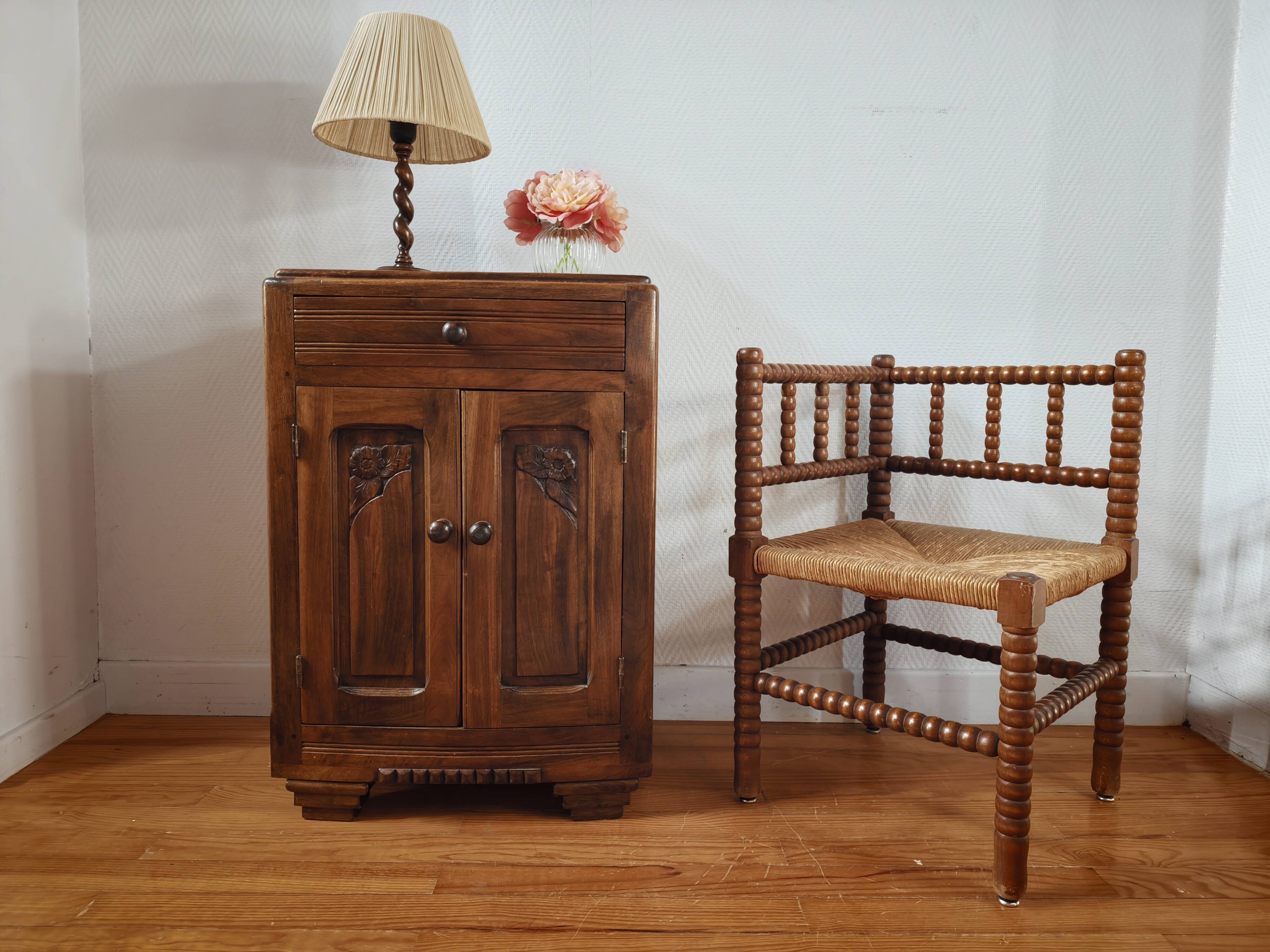 Confiturier en noyer – meuble de rangement ancien 1930-40