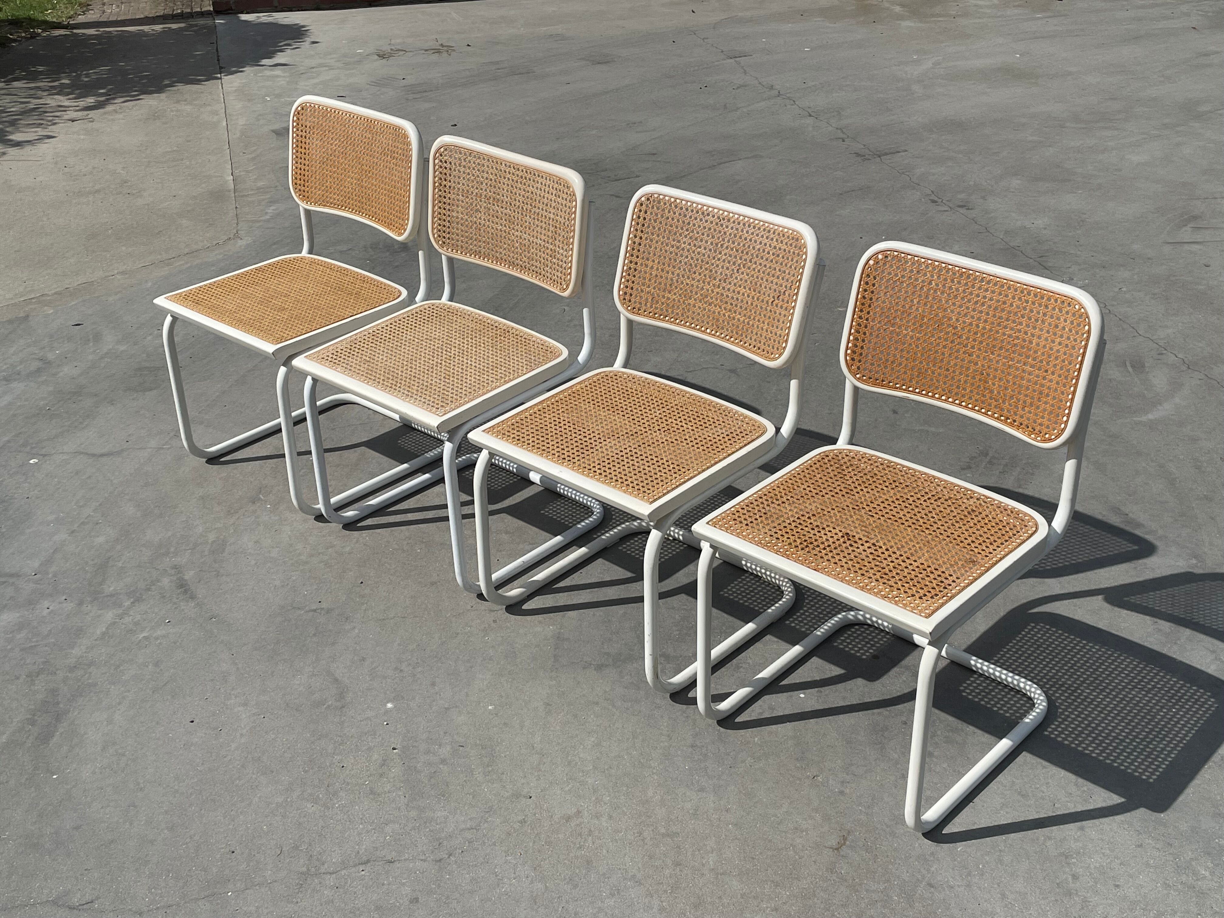 Set of 4 Cesca b32 model chairs in white