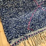 Moroccan Berber carpet Beni Ouarain intense blue with pink diamonds 3.06x2,16m