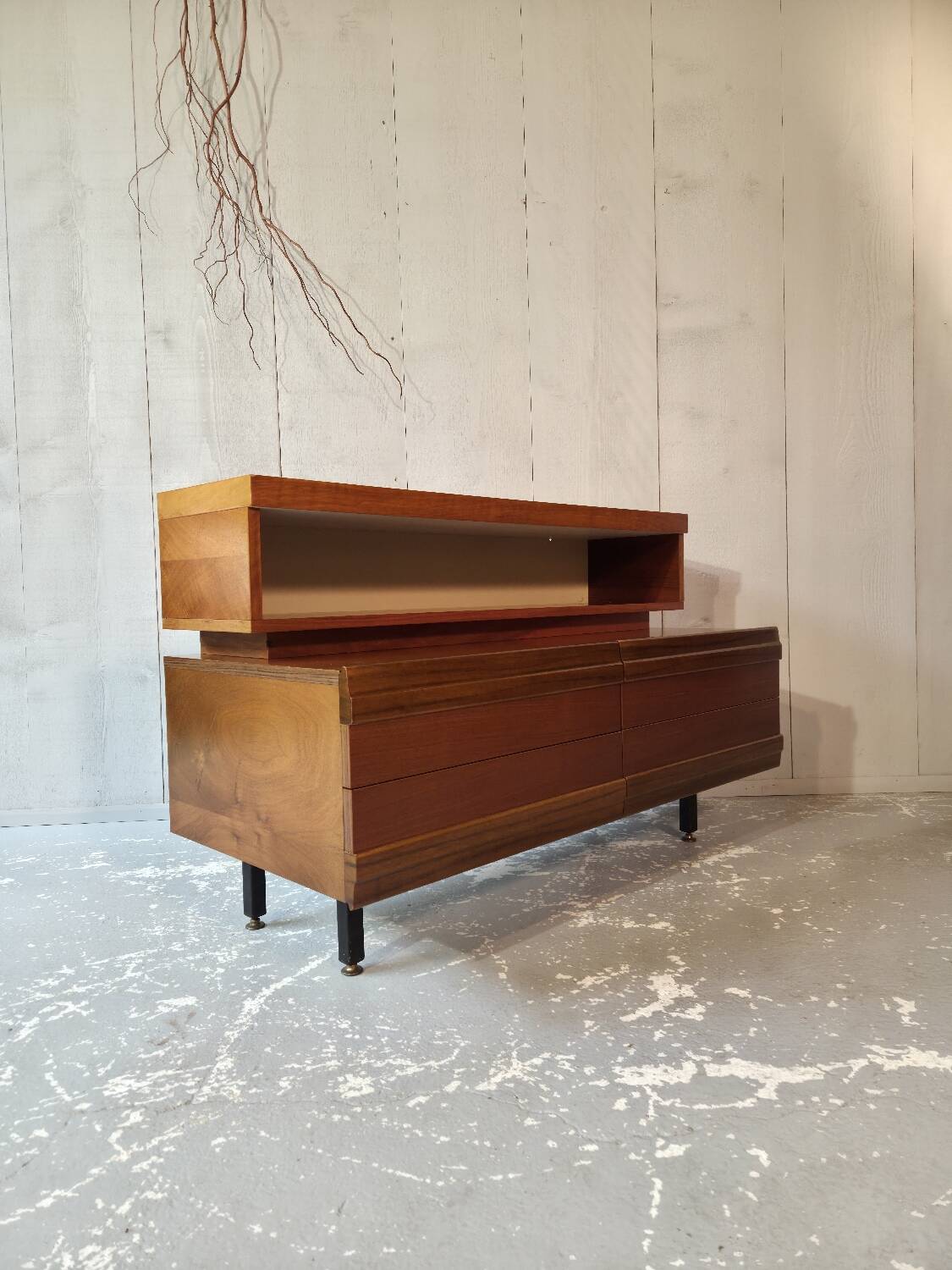 Simat chest of drawers