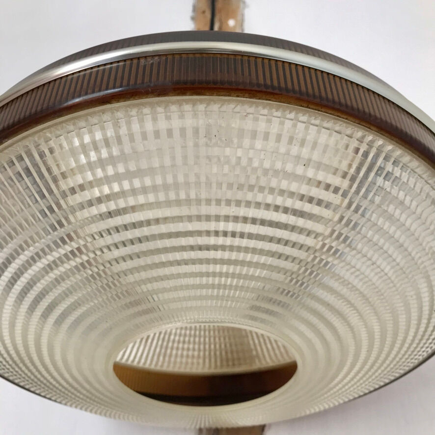 Resin UFO suspension