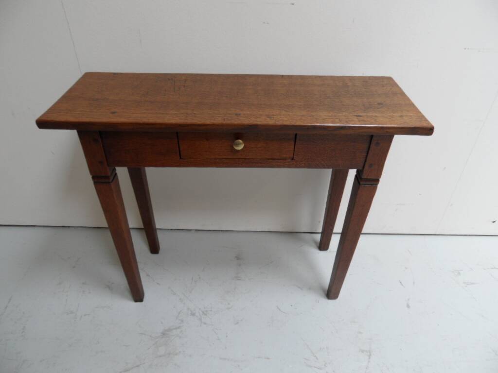 Antique oak sidetable