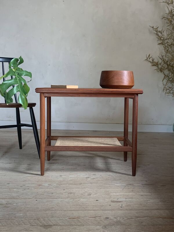 Table basse porte revue vintage en teck et corde
