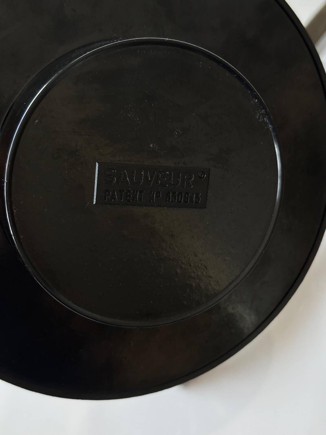 Vintage Bakelite Sauveur Patent Ashtray