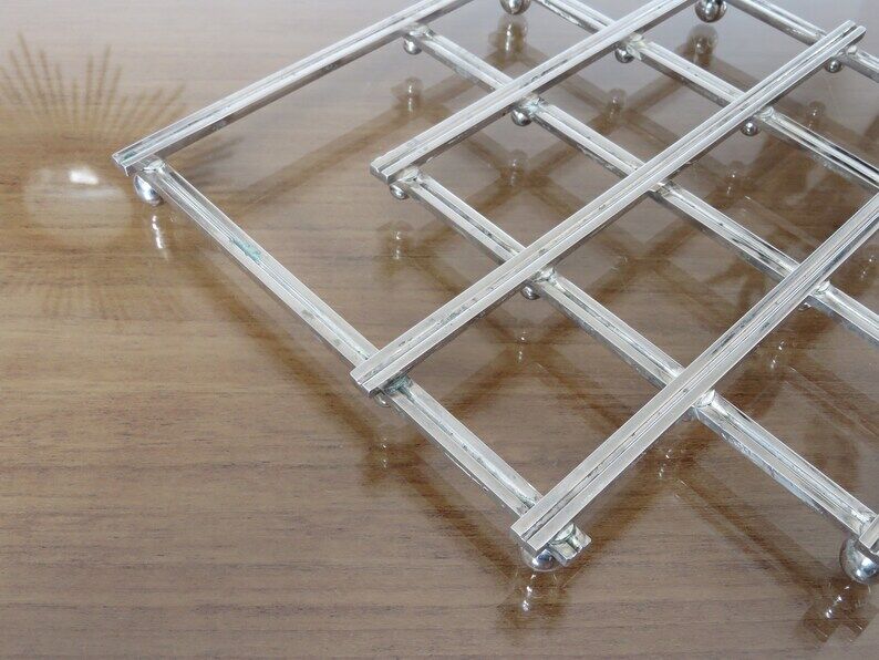 Extendable silver metal underside 40s 50s