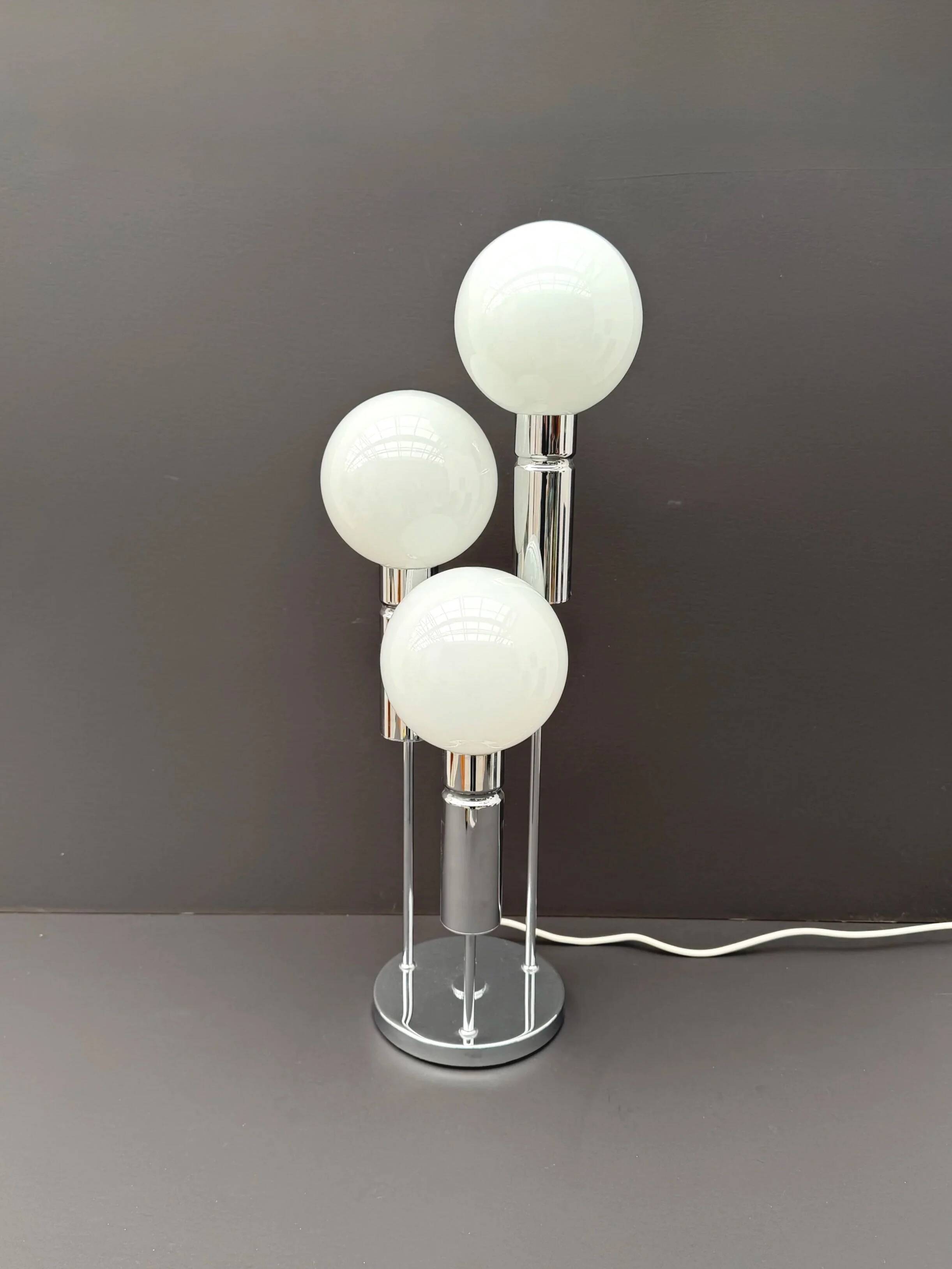 Opaline and chrome lamp, Italy 1970