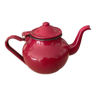 Burgundy glazed teapot