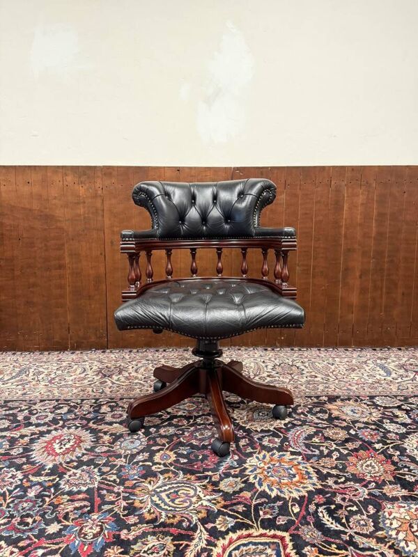 Chaise de bureau Chesterfield classique anglaise noire